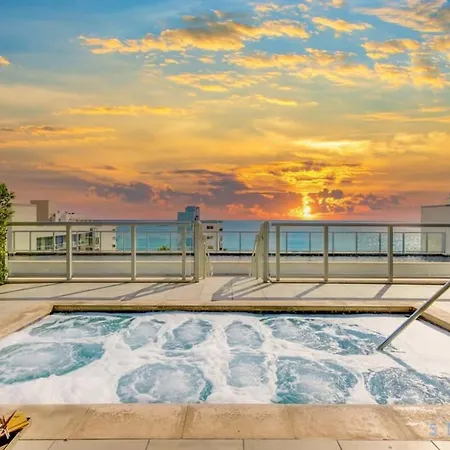 Best Stay Rooftop Pool Hollywood Beach Boardwalk